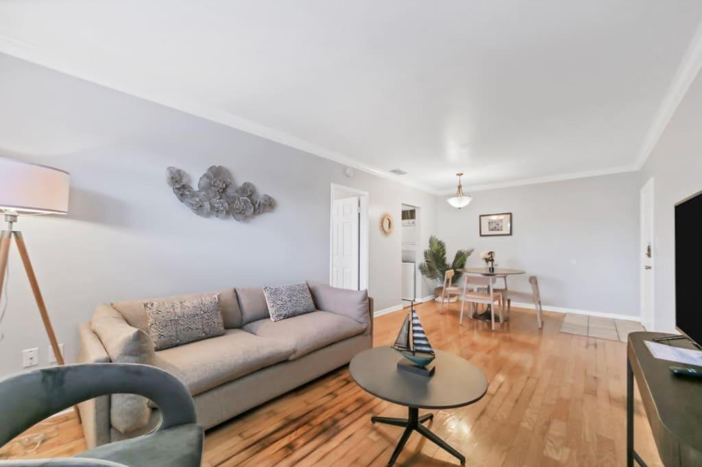 タンパDesigned And Well Located Chic 1Br With Parkingアパートメント エクステリア 写真